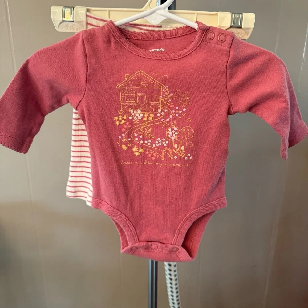 Carter's Baby Girl Bundle 0-3M/3 M 7 pieces. 2 complete sets, 1 romper, &‎ shirt